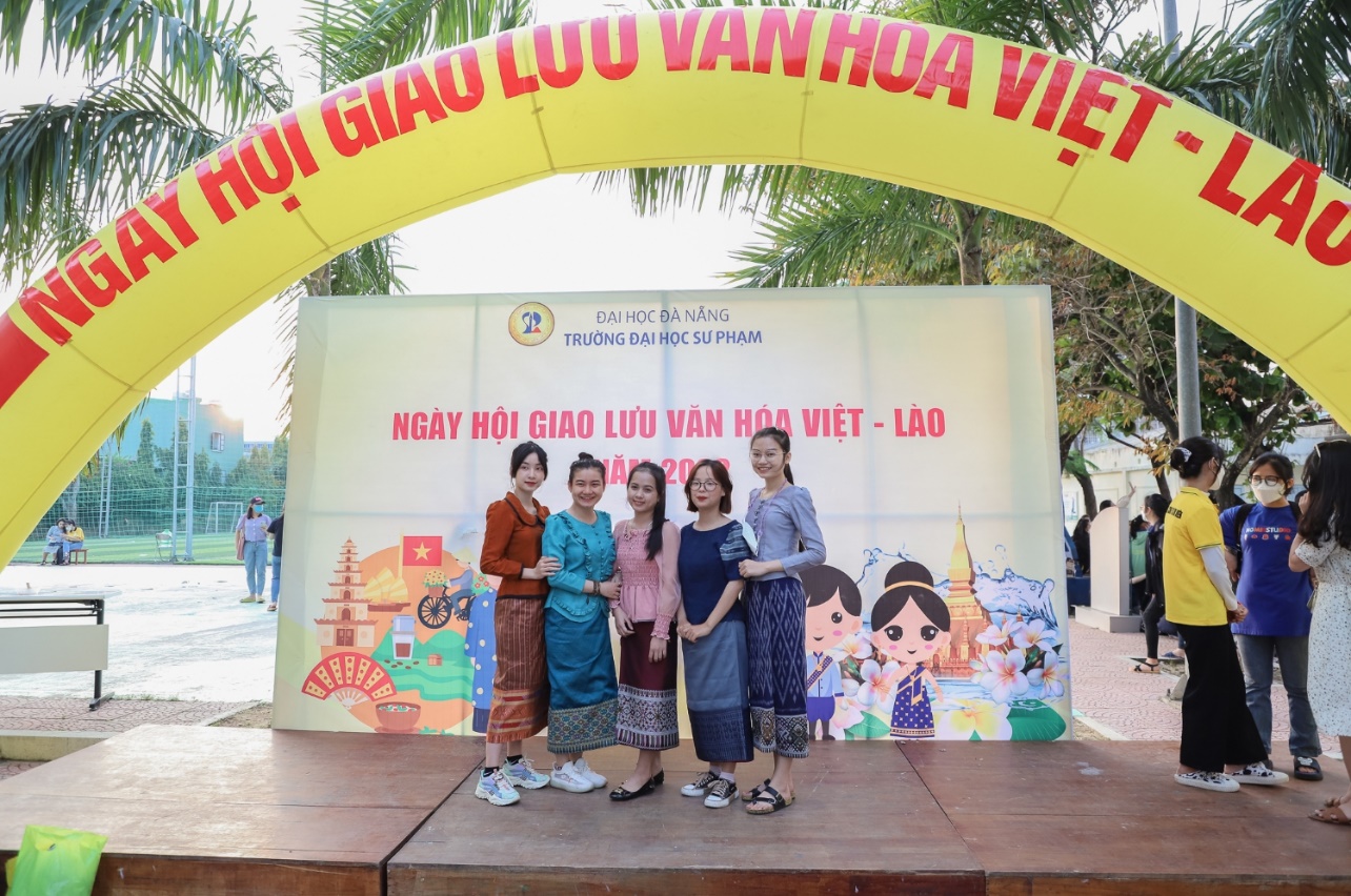 Vietnamese - Lao Culture Festival to celebrate Laos' Traditional New Year - Bunpimay