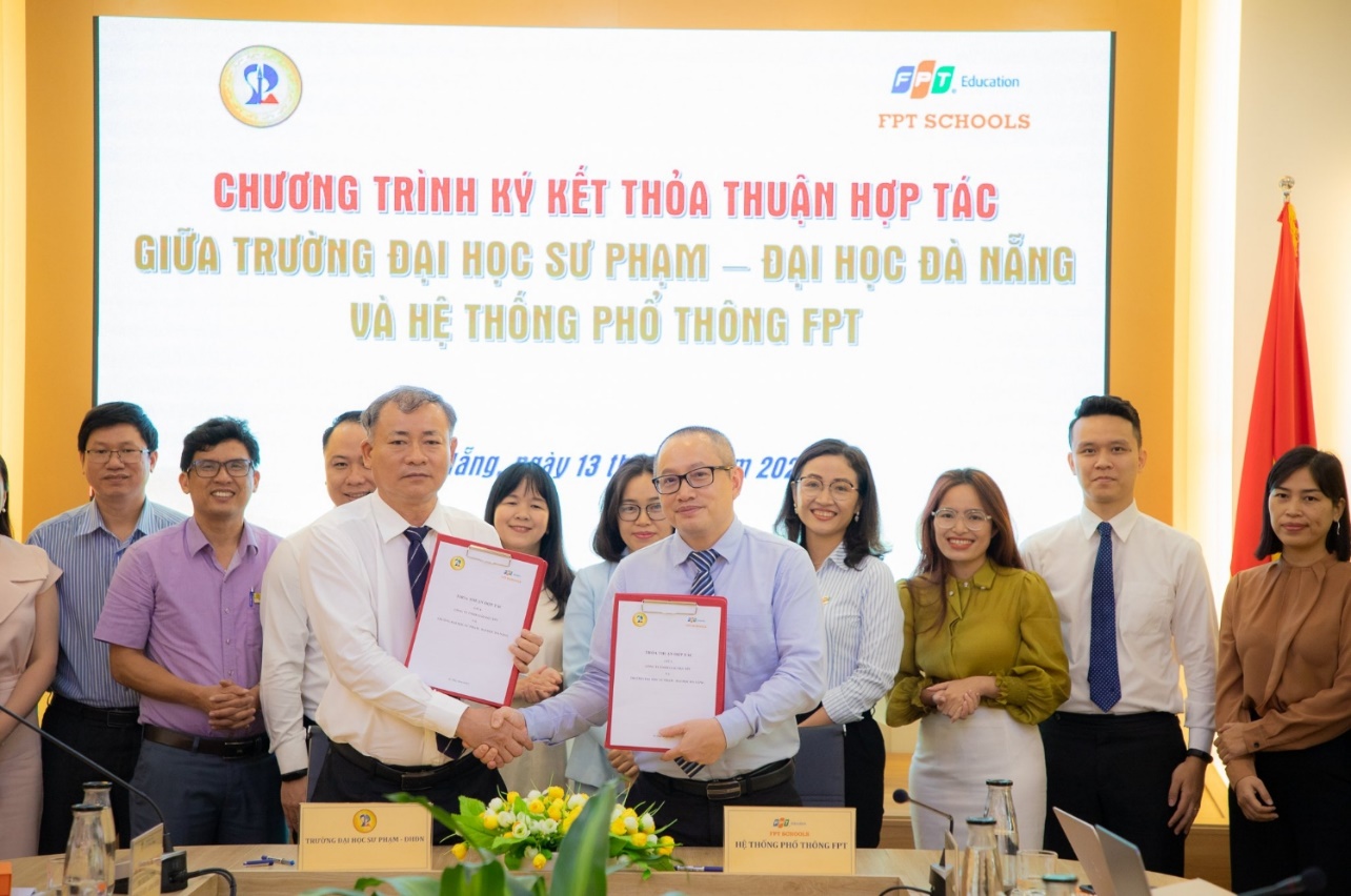 The University of Danang – University of Science and Education signed the cooperation agreement with FPT Schools